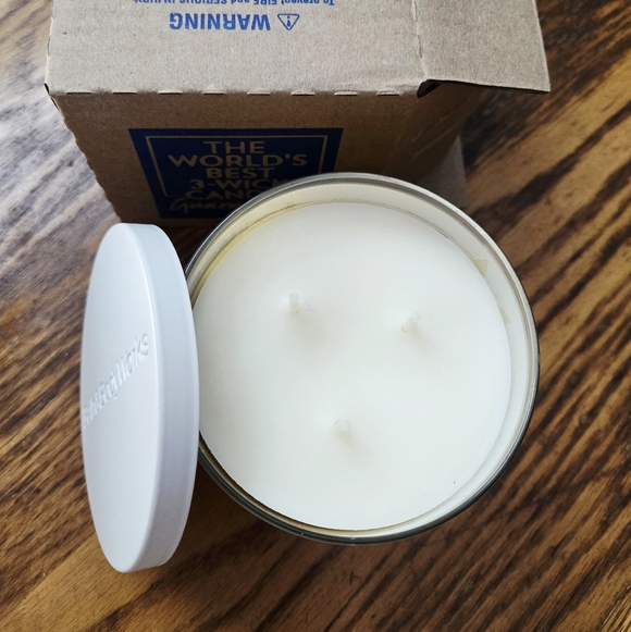 🛍BOGO 50% OFF🍋🕯NWT‼️ Bath & Body Works "Sugared Lemonade" 3-wick Candle - Picture 3 of 10